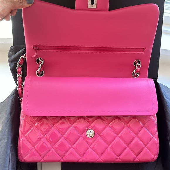 Chanel Jumbo Pink Patent - like new - Picture 6 of 12